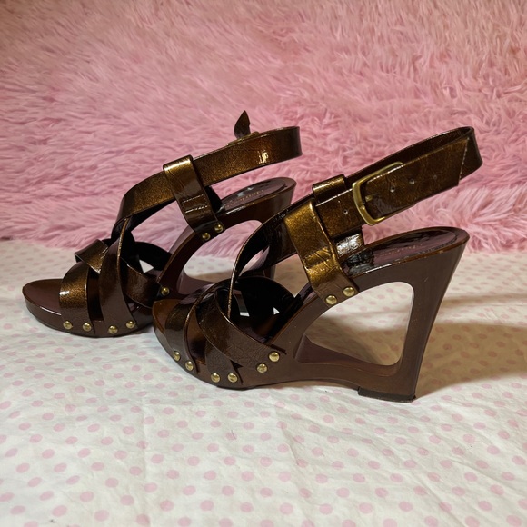 Charles David Made in Italy Shiny Brown Wedge heels Size 7. - Picture 4 of 5
